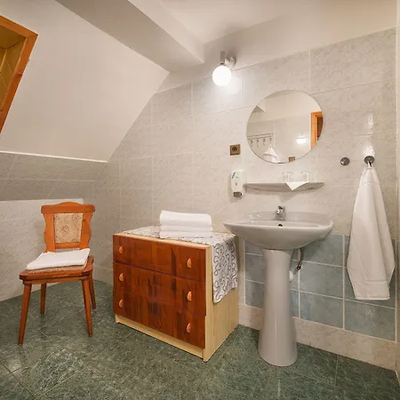 Farma U Mauritzu, 42, Stozec, 38444, Czech Republic Affittacamere 3*