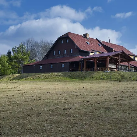Farma U Mauritzu, 42, Stozec, 38444, Czech Republic Affittacamere Stožec